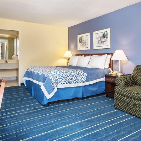 Days Inn By Wyndham South Hill Buitenkant foto