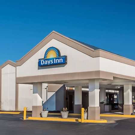 Days Inn By Wyndham South Hill Buitenkant foto