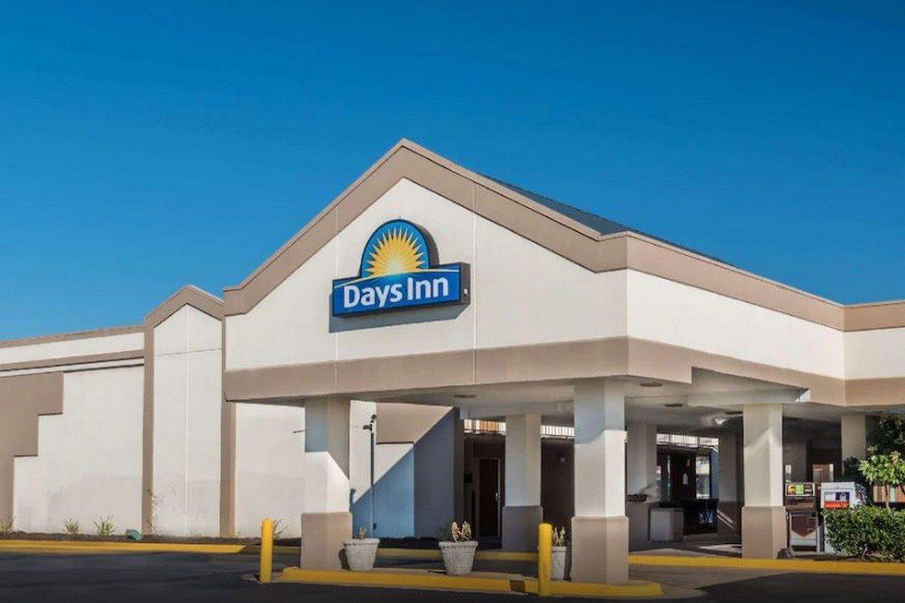 Days Inn By Wyndham South Hill Buitenkant foto